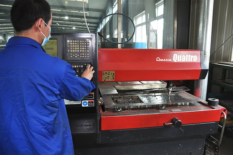 Металлические (8)